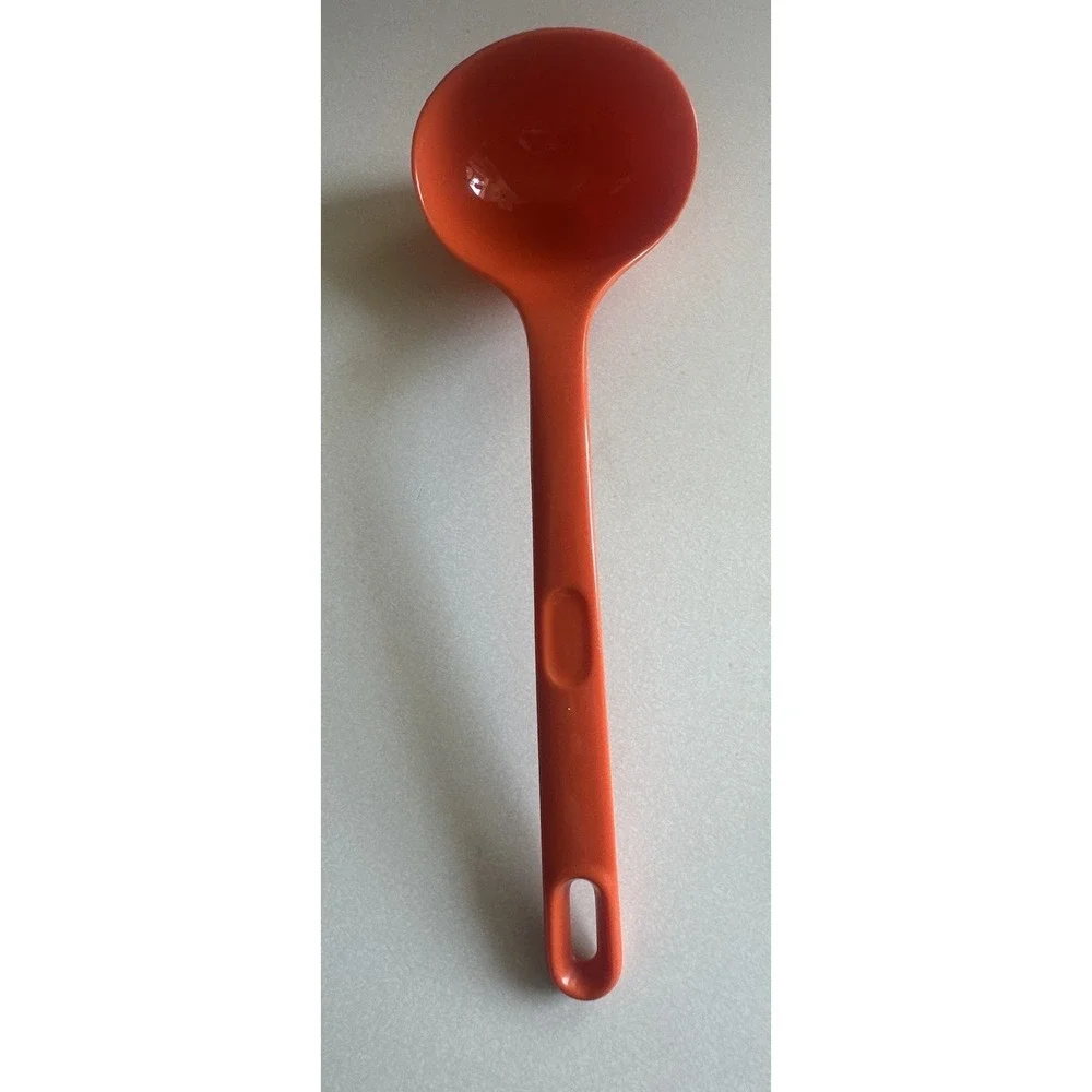 Rubbermaid Ladle Orange Vintage Kitchen Cooking Retro Soup Serving Spoon